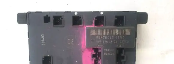 Mercedes-Benz C W203 Door control unit/module 2038205526