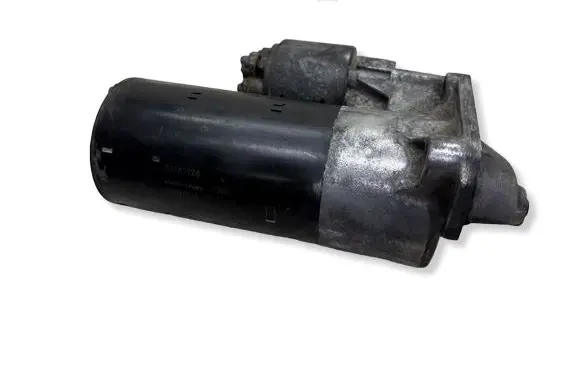 Volvo V70 Starter motor 30782228
