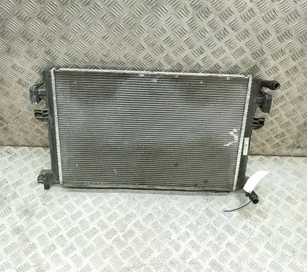 Volkswagen PASSAT B8 Coolant radiator 5Q0121251GB