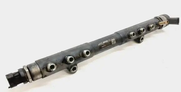 Volvo XC90 Fuel main line pipe 30750409 30757146