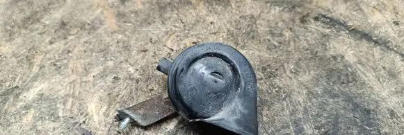 BMW 3 E46 Horn signal 3881157