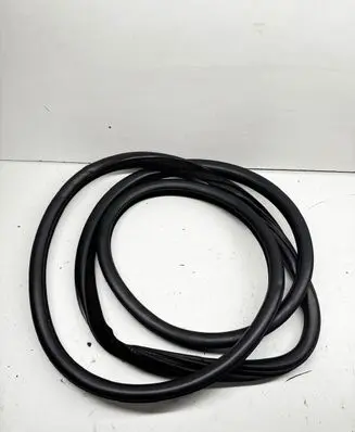 BMW 5 F10 F11 Front door rubber seal 7182270