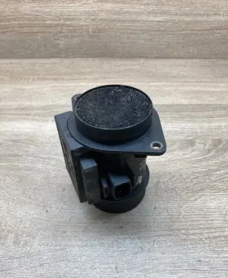 Volkswagen PASSAT B5.5 Mass air flow meter 074906461