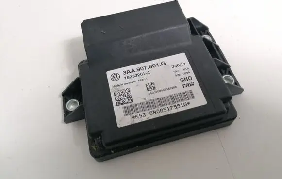 Volkswagen PASSAT B7 Hand brake control module 3AA907801G