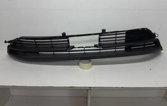 Opel Grandland X Front bumper lower grill YP00024880 YP00024877