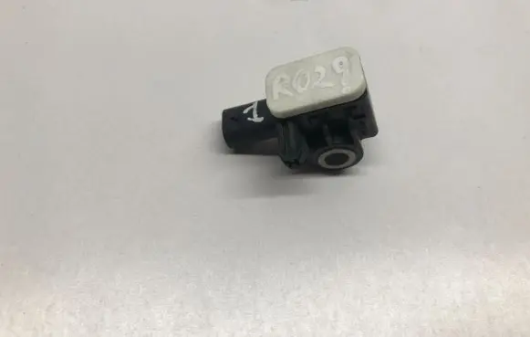 Dodge RAM 1500 DS Airbag deployment crash/impact sensor 56054085AA 56054085