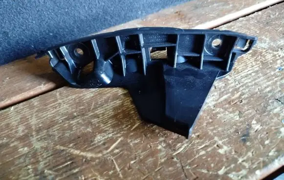 Peugeot 208 Front bumper mounting bracket 9823207980
