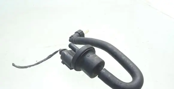 Volkswagen Polo Vacuum valve 0280142345