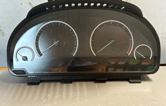 BMW 5 F10 F11 Speedometer (instrument cluster) 17388410 9291396 0263703069