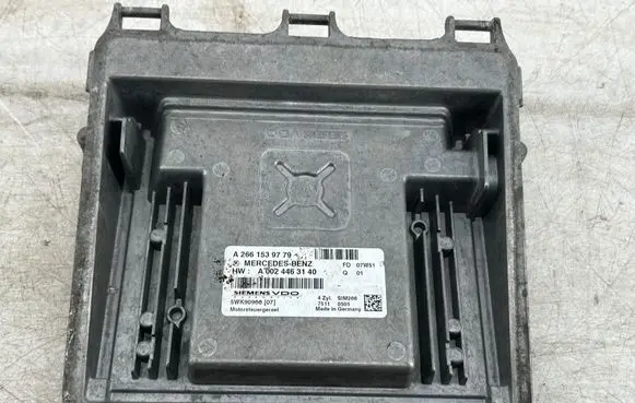 Mercedes-Benz A W169 Engine control unit/module A2661539779 5WK90966 A0024463140