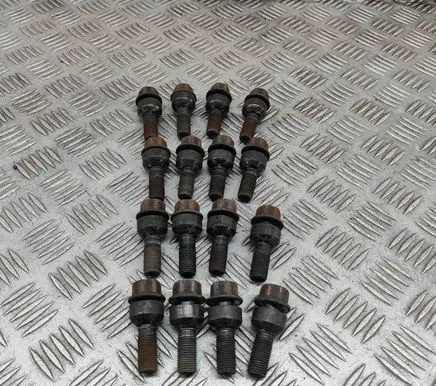Porsche Cayenne (9Y0 9Y3) Nuts/bolts WHT004676A