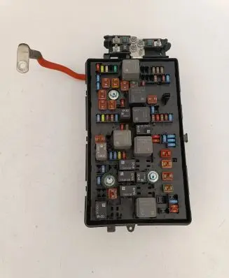 Opel Insignia A Fuse module 22933569