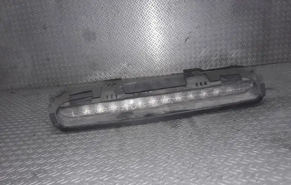 Volvo S40 Third/center stoplight