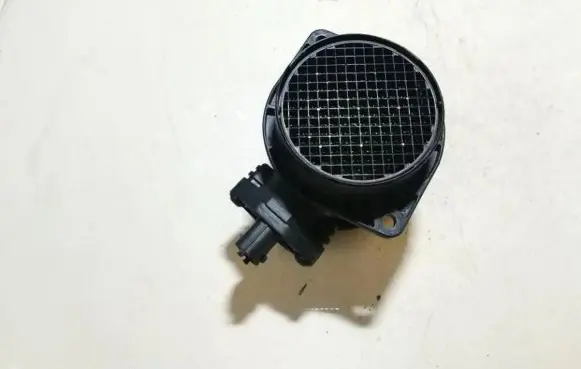 Volvo V70 Mass air flow meter 0280218108