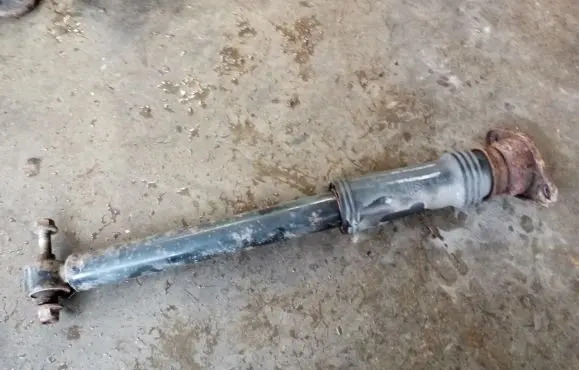 KIA Sportage Rear shock absorber/damper 553112Y450
