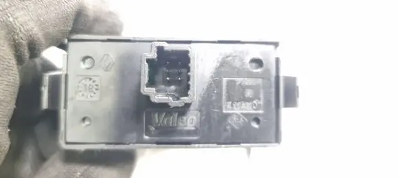 Dacia Sandero Hazard light switch