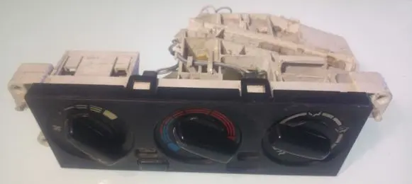 Nissan Almera Climate control unit