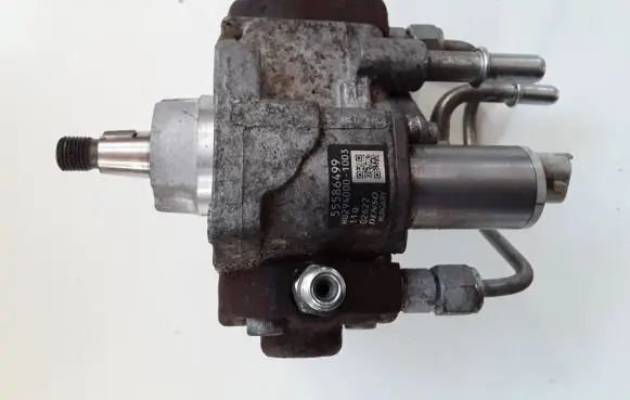 Opel Mokka Fuel injection high pressure pump 55586499