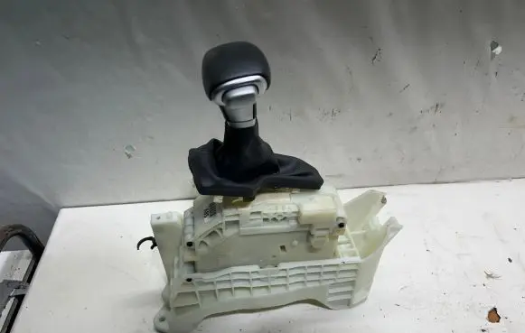 KIA Sportage Gear shifter/selector