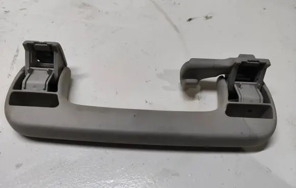 Audi A4 S4 B7 8E 8H Rear interior roof grab handle 8E0857607D