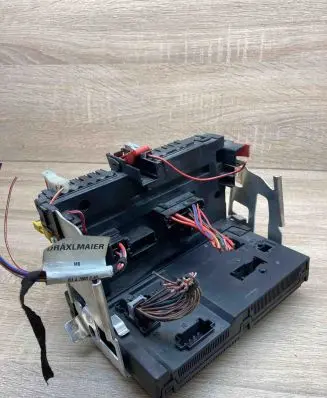 Mercedes-Benz S W221 Fuse module A2215403250 A2215450801
