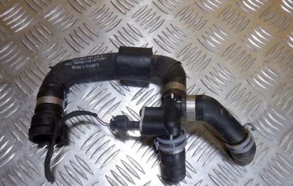 Audi Q7 4M Engine coolant pipe/hose 4M0265356C