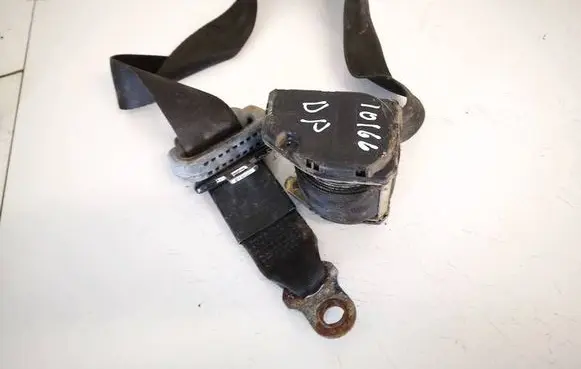 Volkswagen PASSAT B3 Front seatbelt 357857706