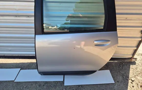 Dacia Lodgy Rear door 