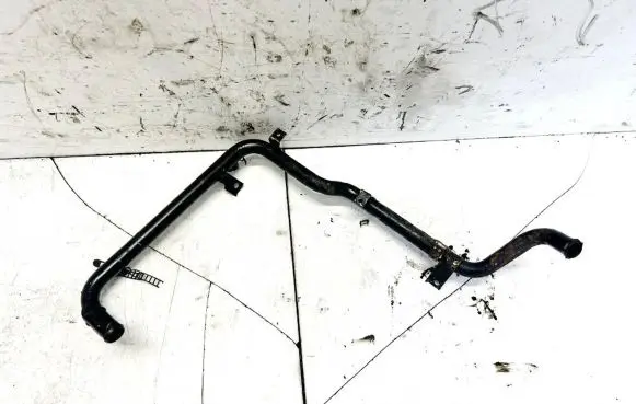 Volkswagen PASSAT B5 Engine coolant pipe/hose