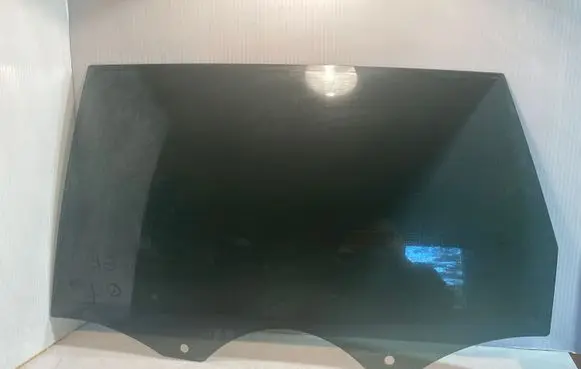Audi Q7 4L Rear door window glass
