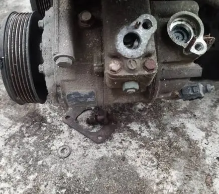 Volkswagen Golf V Air conditioning (A/C) compressor (pump)