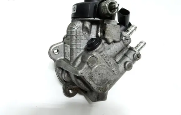 Volkswagen PASSAT B8 Fuel injection high pressure pump 0445010507 03L130755 03030708
