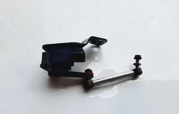 KIA Stinger Headlight/headlamp level sensor 
