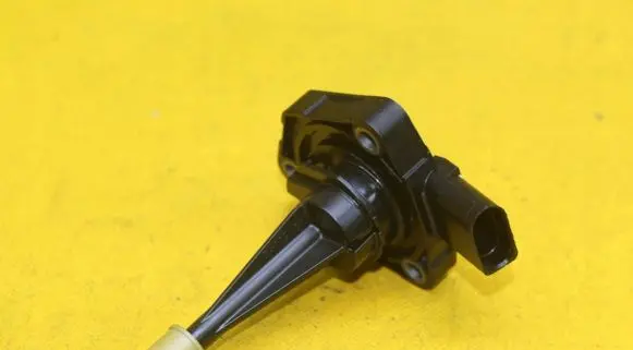 Audi A6 C7 Oil pressure sensor 03C907660Q