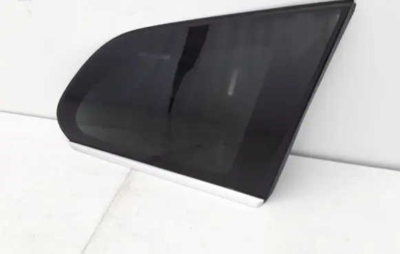 Volvo XC60 Rear side window