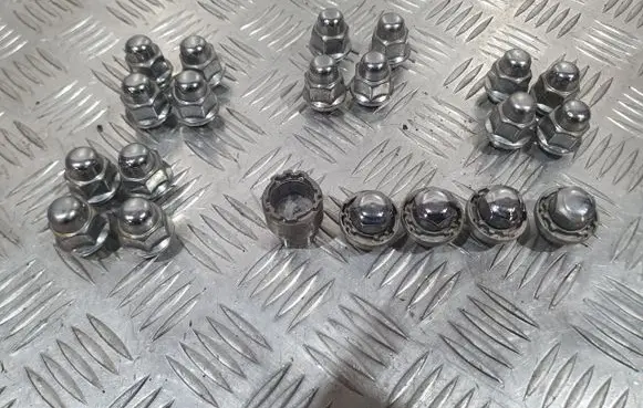 KIA Niro Anti-theft wheel nuts and lock MM10502