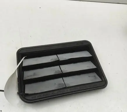 BMW X6 G06 Quarter panel pressure vent 9176945