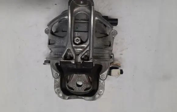 Audi A8 S8 D5 Engine mount bracket 4M0199256S