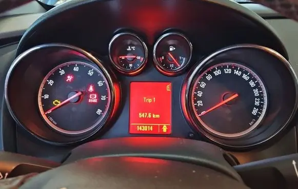 Opel Astra J Speedometer (instrument cluster) 13328266 IMPRK1525745