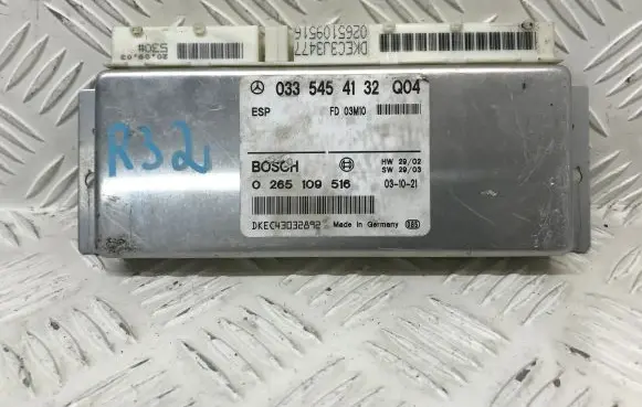 Mercedes-Benz E W211 ESP (stability system) control unit 0335454132
