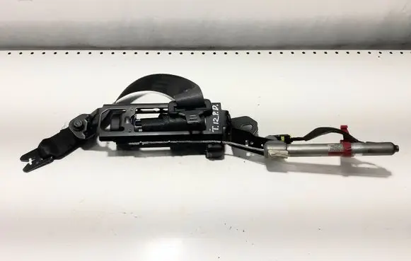 Volvo V70 Front seatbelt