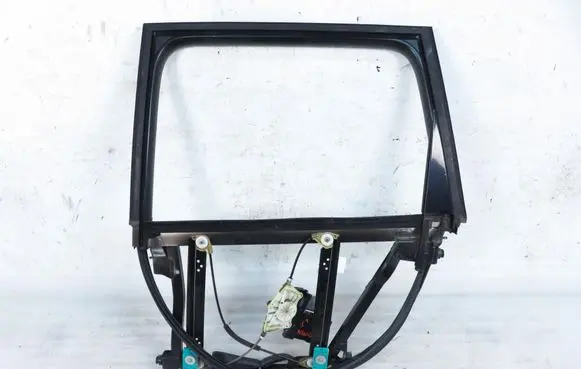 Porsche Cayenne (9PA) Rear door window/glass frame 