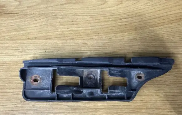 Volkswagen Golf V Front bumper mounting bracket 1K0807183