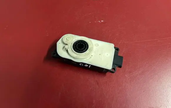 BMW X3 G01 Radiator active air flap actuator 9464869