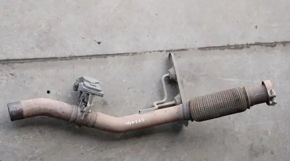 Volkswagen Golf VII Exhaust gas pipe 150KM