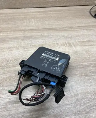 Mercedes-Benz E W210 Door control unit/module 2108207826 356828