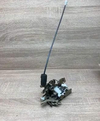 Mercedes-Benz Vito Viano W638 Front door lock 638720