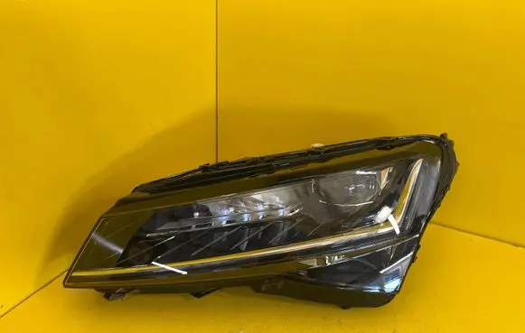 Skoda Superb B8 (3V) Headlight/headlamp 123456