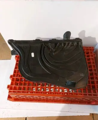 Mercedes-Benz E W212 Air micro filter air duct channel part A2128300103 SP6036
