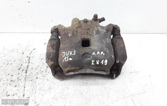 Nissan Juke I F15 Front brake caliper